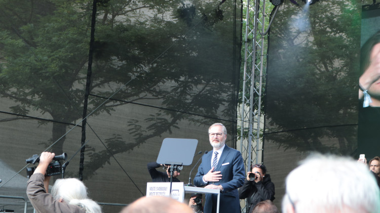 FOTO: Petr Fiala přijel tři dny před volbami do Brna na největší happening koalice