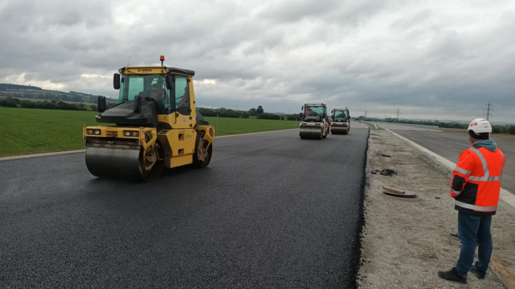 FOTOGALERIE: D1 okolo Přerova roste jako z vody