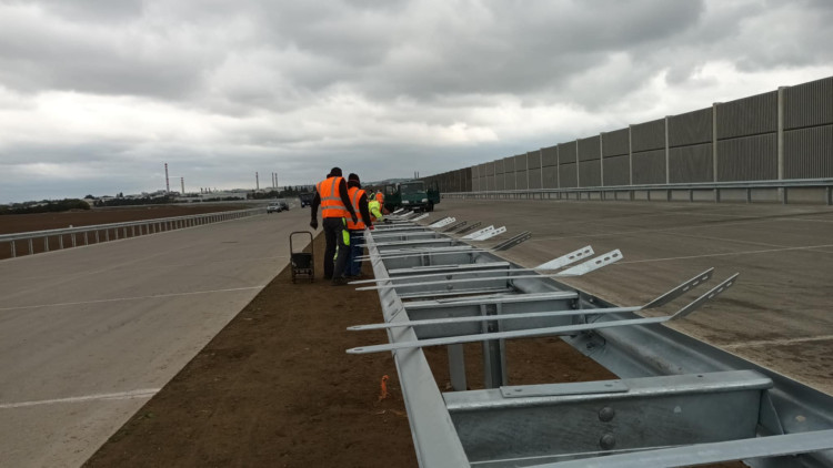 FOTOGALERIE: D1 okolo Přerova roste jako z vody