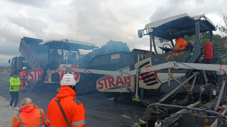 FOTOGALERIE: D1 okolo Přerova roste jako z vody