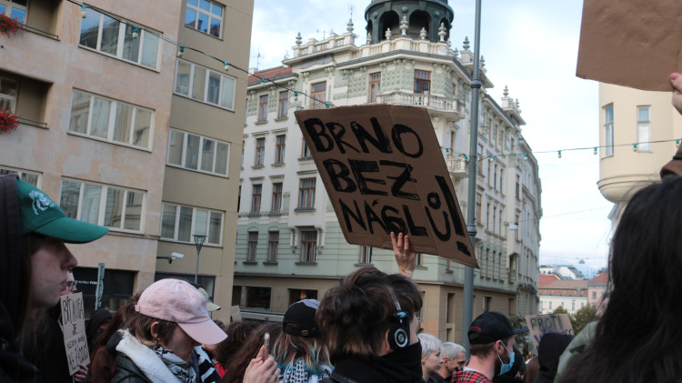 FOTOGALERIE: „Brno proti fašismu!“ skandovaly stovky demonstrantů