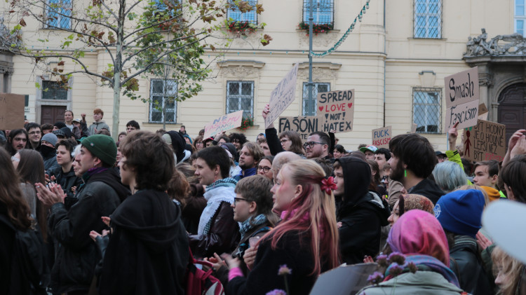 FOTOGALERIE: „Brno proti fašismu!“ skandovaly stovky demonstrantů