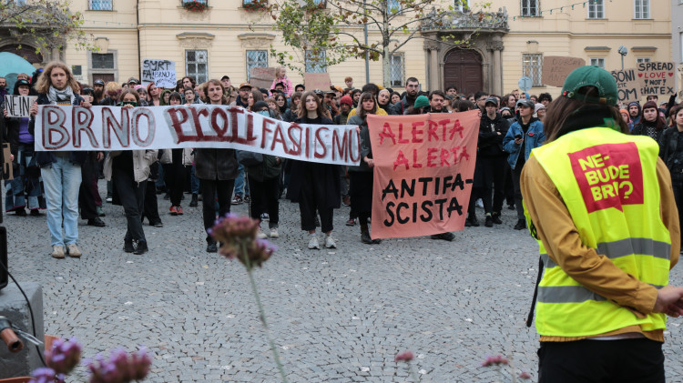 FOTOGALERIE: „Brno proti fašismu!“ skandovaly stovky demonstrantů