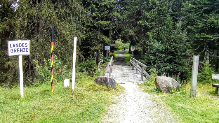 Hraniční most u zaniklé osady Gsenget