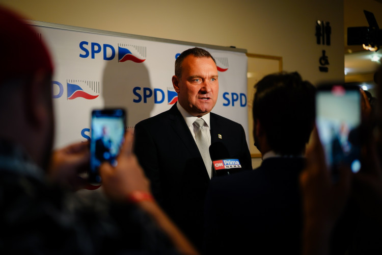 FOTOGALERIE: Podívejte se, jak to vypadalo ve volebních štábech