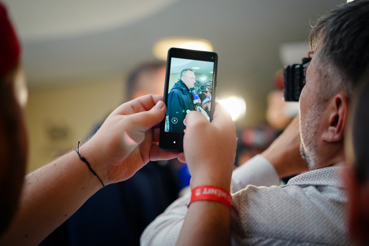 FOTOGALERIE: Podívejte se, jak to vypadalo ve volebních štábech