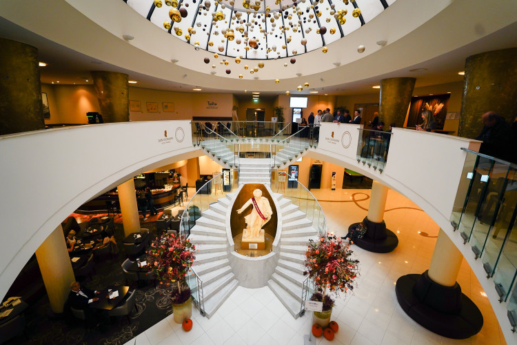 FOTOGALERIE: Podívejte se, jak to vypadalo ve volebních štábech