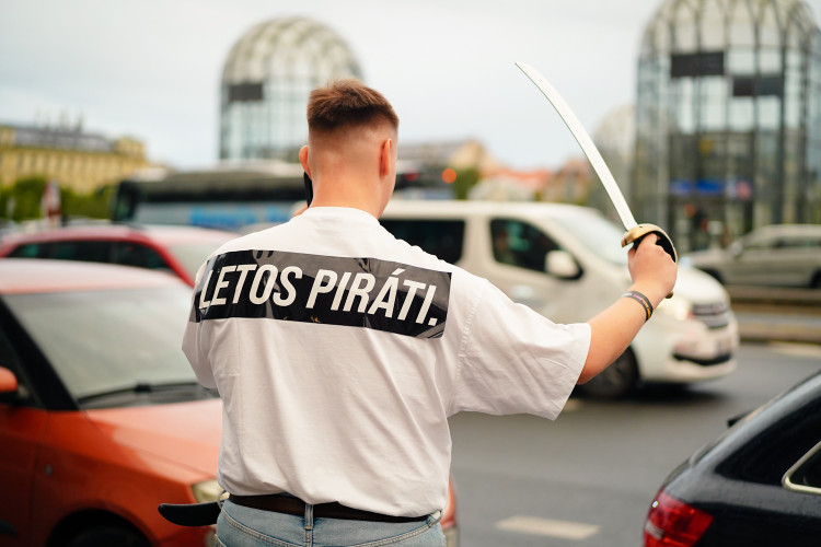 FOTOGALERIE: Podívejte se, jak to vypadalo ve volebních štábech