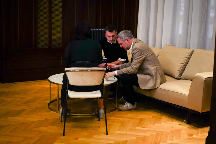 FOTOGALERIE: Podívejte se, jak to vypadalo ve volebních štábech