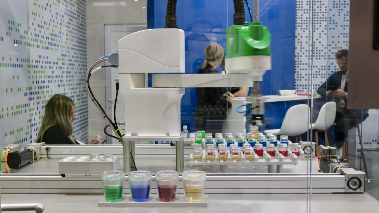 FOTOGALERIE: V Brně pokračuje Mezinárodní strojírenský veletrh, podívejte se s námi