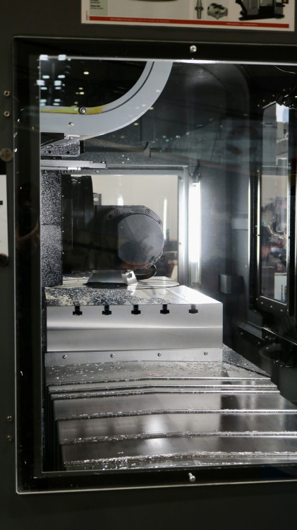 FOTOGALERIE: V Brně pokračuje Mezinárodní strojírenský veletrh, podívejte se s námi