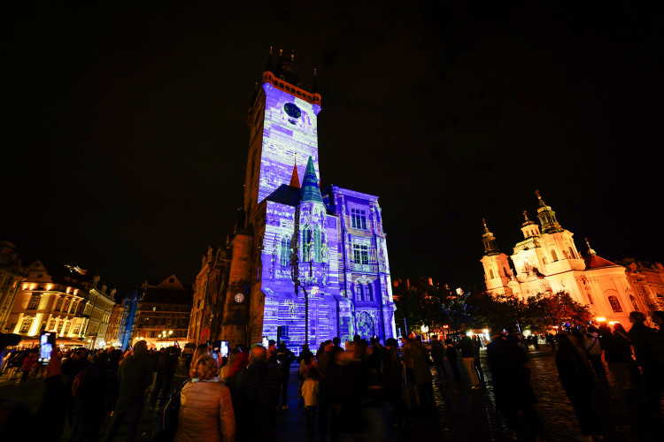 FOTOGALERIE: Začal Signal Festival, v Praze lidé uvidí 17 světelných instalací