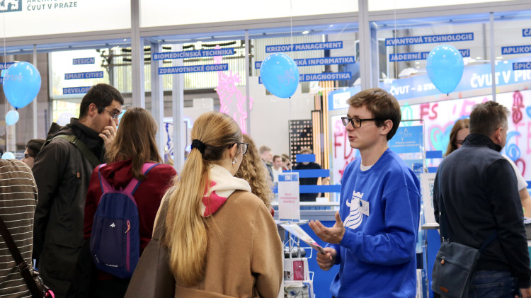 FOTOGALERIE: Veletrh Gaudeamus přilákal stovky středoškolaků