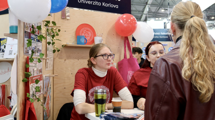 FOTOGALERIE: Veletrh Gaudeamus přilákal stovky středoškolaků