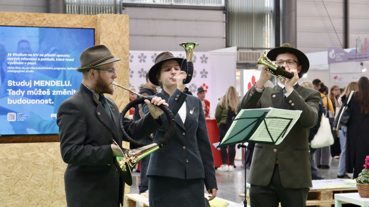 FOTOGALERIE: Veletrh Gaudeamus přilákal stovky středoškolaků