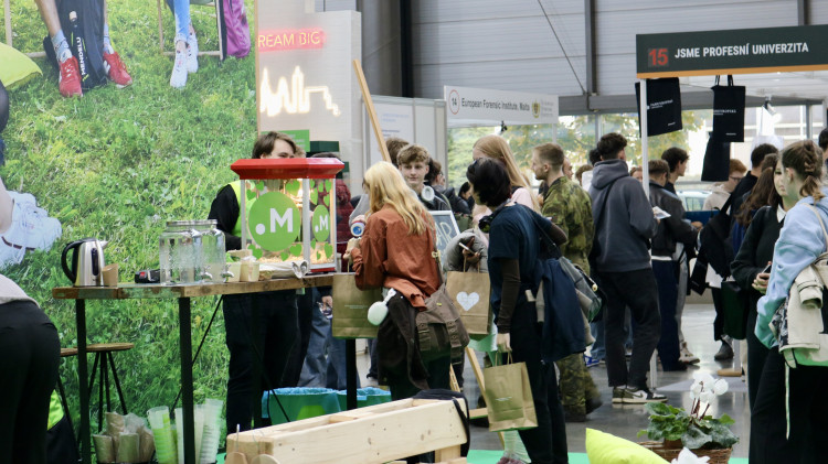 FOTOGALERIE: Veletrh Gaudeamus přilákal stovky středoškolaků
