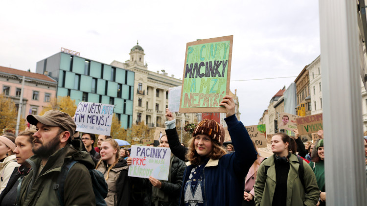 FOTO: Brno proti Macinkovi, na protest přišly stovky lidí