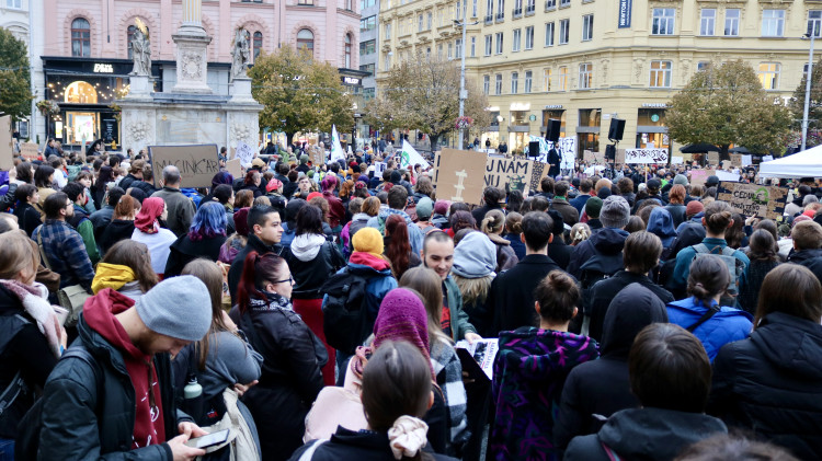 FOTO: Brno proti Macinkovi, na protest přišly stovky lidí