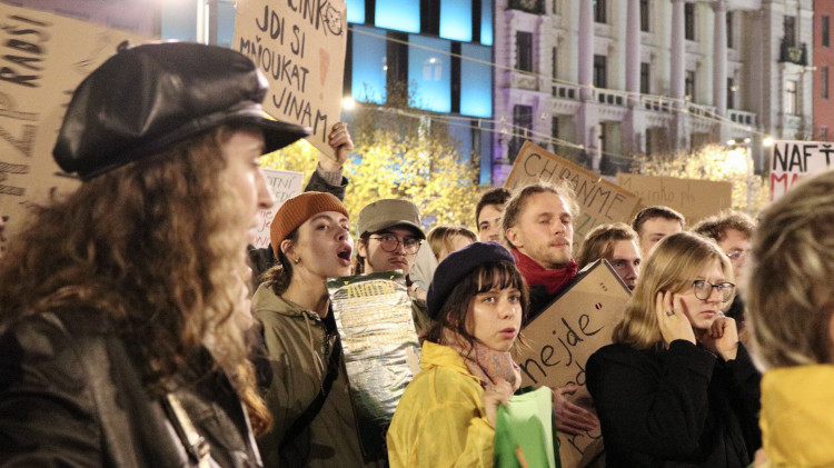 FOTO: Brno proti Macinkovi, na protest přišly stovky lidí