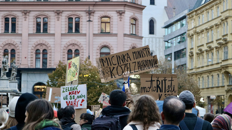 FOTO: Brno proti Macinkovi, na protest přišly stovky lidí