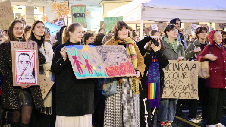 FOTO: Brno proti Macinkovi, na protest přišly stovky lidí