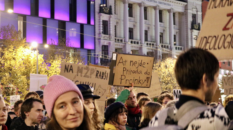 FOTO: Brno proti Macinkovi, na protest přišly stovky lidí
