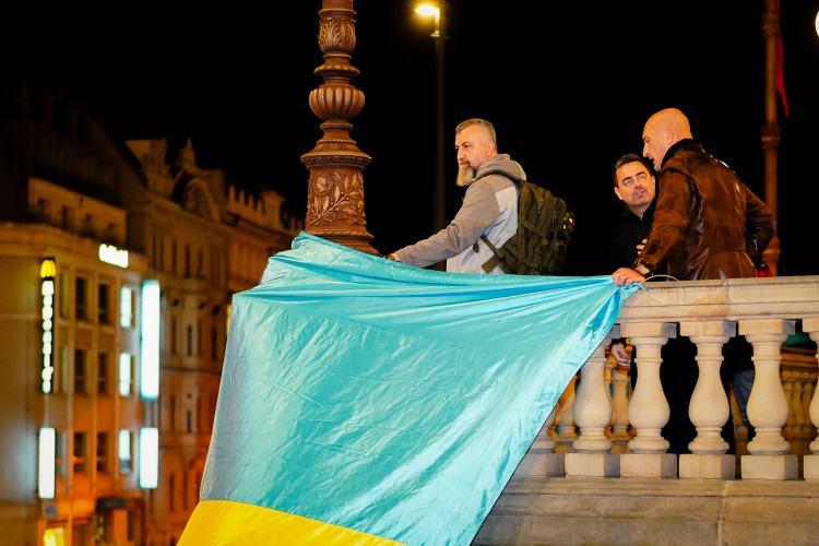 FOTOGALERIE: Čeho se bojíte? Lidé vyzvali vedení Národního muzea k vrácení ukrajinské vlajky