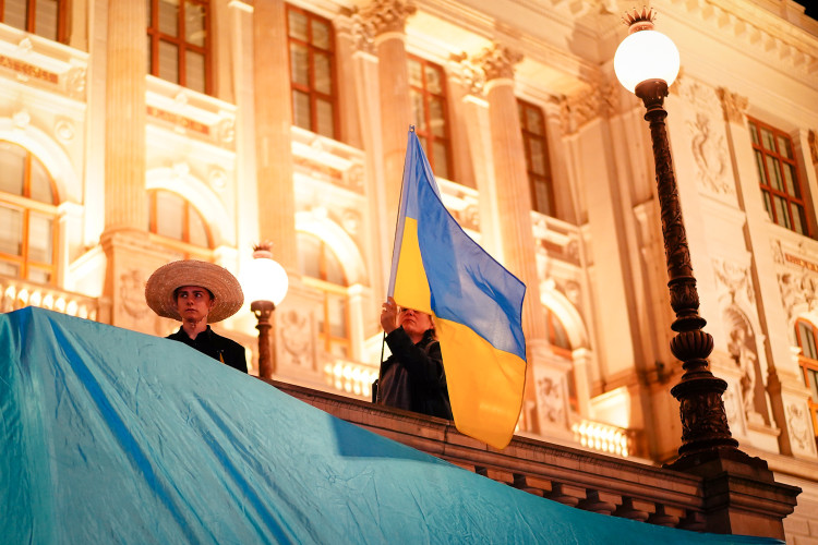 FOTOGALERIE: Čeho se bojíte? Lidé vyzvali vedení Národního muzea k vrácení ukrajinské vlajky