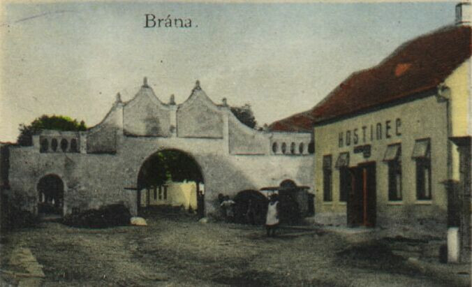 Historie a současnost Solné brány v Dolní Cerekvi