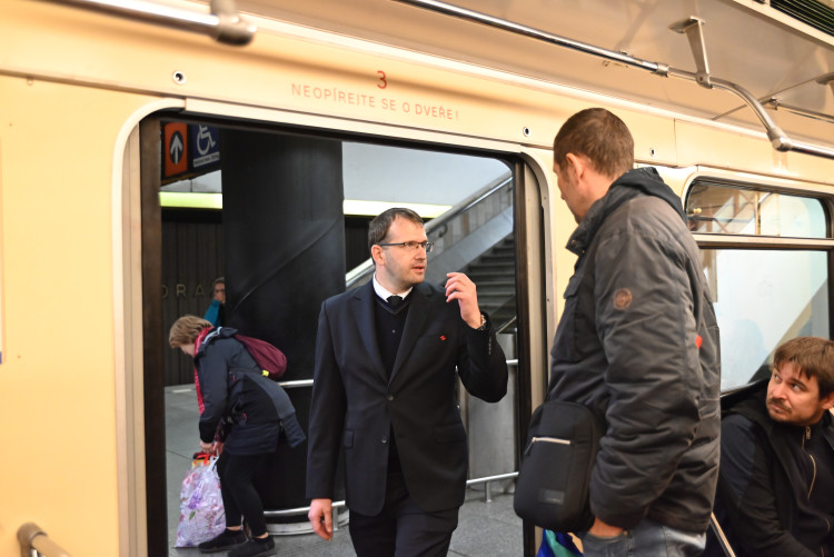 FOTOGALERIE: Na oslavu čtyřicetiletého výročí jezdila na lince metra B historická souprava