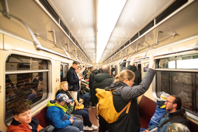 FOTOGALERIE: Na oslavu čtyřicetiletého výročí jezdila na lince metra B historická souprava