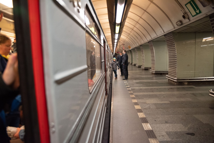 FOTOGALERIE: Na oslavu čtyřicetiletého výročí jezdila na lince metra B historická souprava