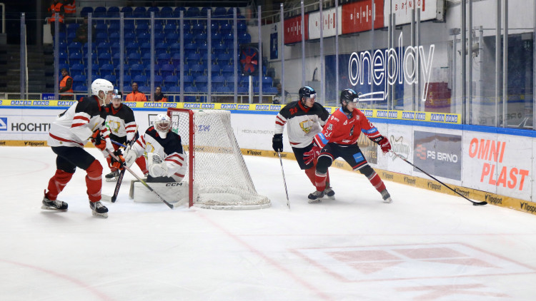 FOTO: Benefiční hokejové utkání proti Univerzitě obrany vyhrálo VUT 7:6