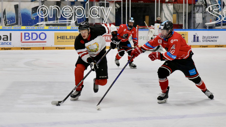 FOTO: Benefiční hokejové utkání proti Univerzitě obrany vyhrálo VUT 7:6