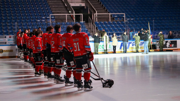 FOTO: Benefiční hokejové utkání proti Univerzitě obrany vyhrálo VUT 7:6