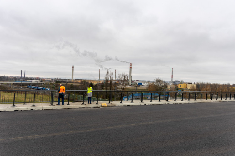 FOTOGALERIE: D1 u Přerova finišuje. Klíčový úsek se otevře před Vánoci