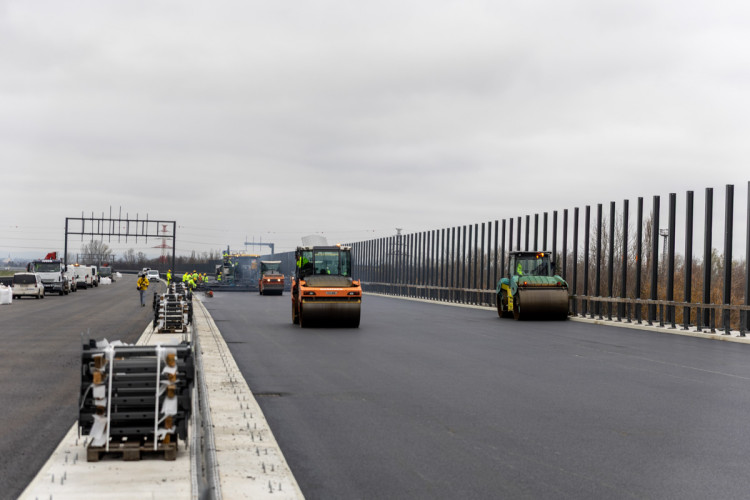 FOTOGALERIE: D1 u Přerova finišuje. Klíčový úsek se otevře před Vánoci