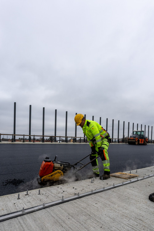 FOTOGALERIE: D1 u Přerova finišuje. Klíčový úsek se otevře před Vánoci