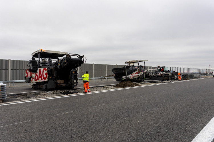 FOTOGALERIE: D1 u Přerova finišuje. Klíčový úsek se otevře před Vánoci