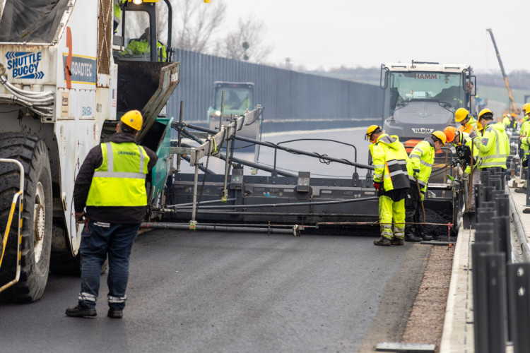 FOTOGALERIE: D1 u Přerova finišuje. Klíčový úsek se otevře před Vánoci