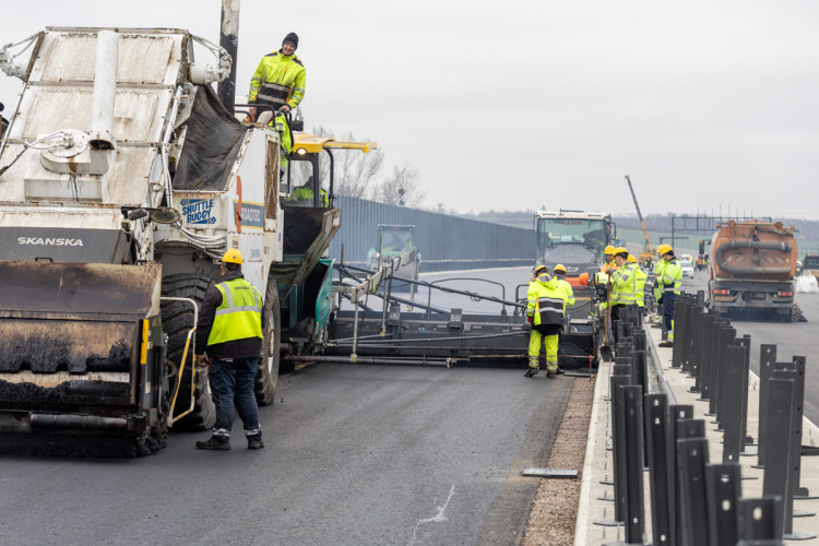 FOTOGALERIE: D1 u Přerova finišuje. Klíčový úsek se otevře před Vánoci