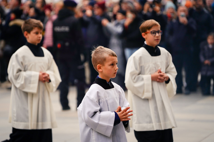 FOTOGALERIE: Pohřeb kardinála Dominika Duky