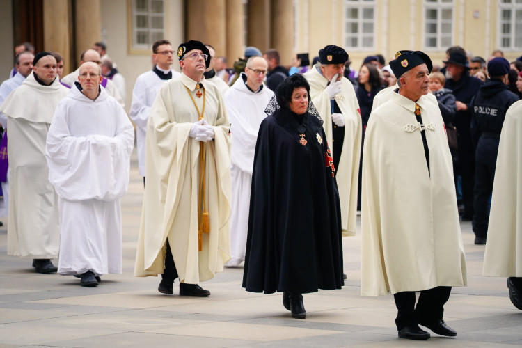FOTOGALERIE: Pohřeb kardinála Dominika Duky