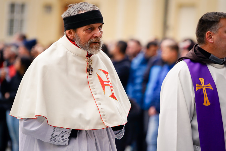 FOTOGALERIE: Pohřeb kardinála Dominika Duky