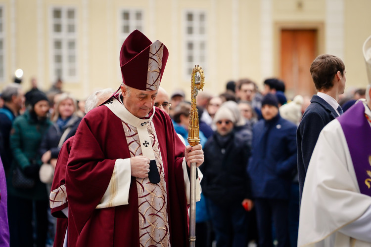 FOTOGALERIE: Pohřeb kardinála Dominika Duky