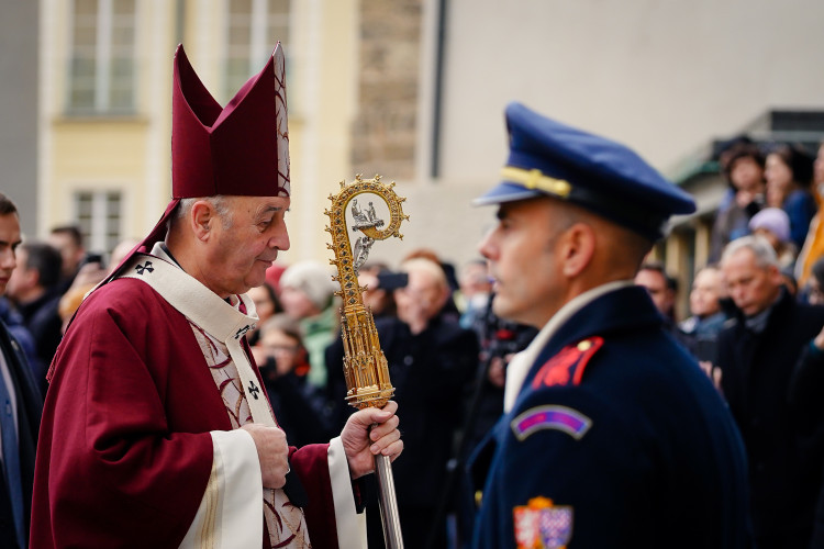 FOTOGALERIE: Pohřeb kardinála Dominika Duky