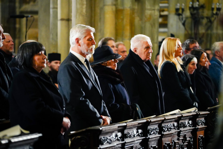 FOTOGALERIE: Pohřeb kardinála Dominika Duky