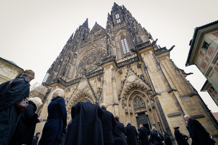 FOTOGALERIE: Pohřeb kardinála Dominika Duky