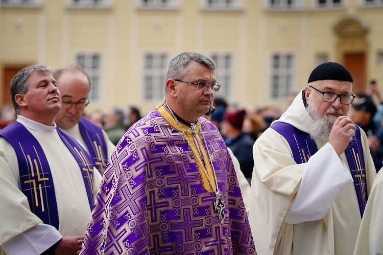 FOTOGALERIE: Pohřeb kardinála Dominika Duky