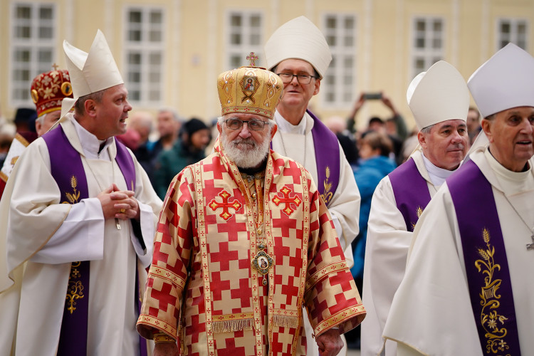 FOTOGALERIE: Pohřeb kardinála Dominika Duky